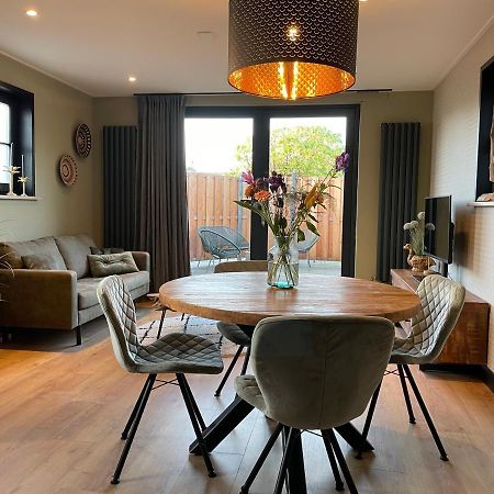 De Heerlykheid Wemeldinge, Vlak Bij Strand En Bos, Ruime Vakantiewoning Met Eigen Patio In De Karakteristieke Dorpsstraat Buitenkant foto