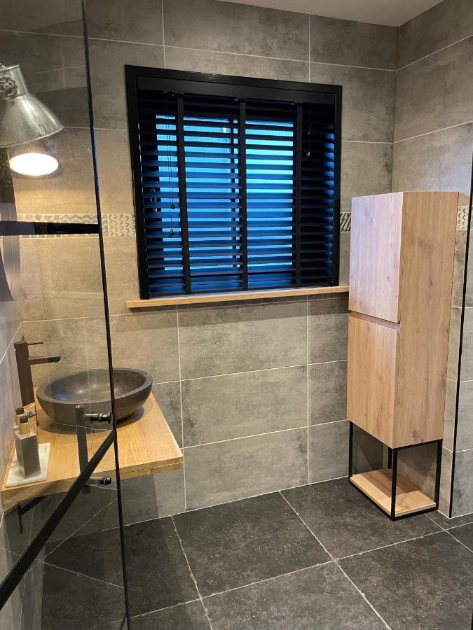 De Heerlykheid Wemeldinge, Vlak Bij Strand En Bos, Ruime Vakantiewoning Met Eigen Patio In De Karakteristieke Dorpsstraat Buitenkant foto