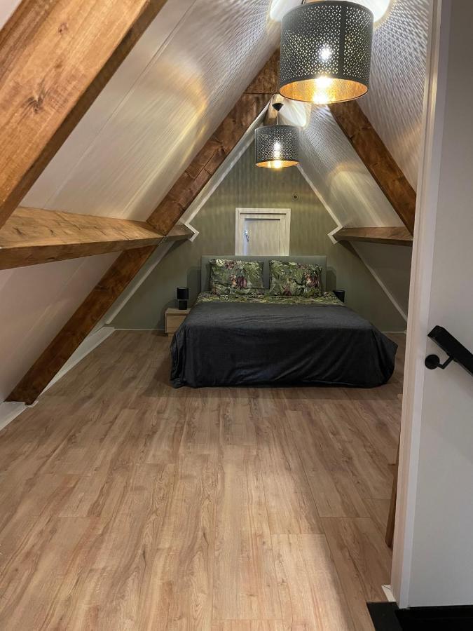 De Heerlykheid Wemeldinge, Vlak Bij Strand En Bos, Ruime Vakantiewoning Met Eigen Patio In De Karakteristieke Dorpsstraat Buitenkant foto